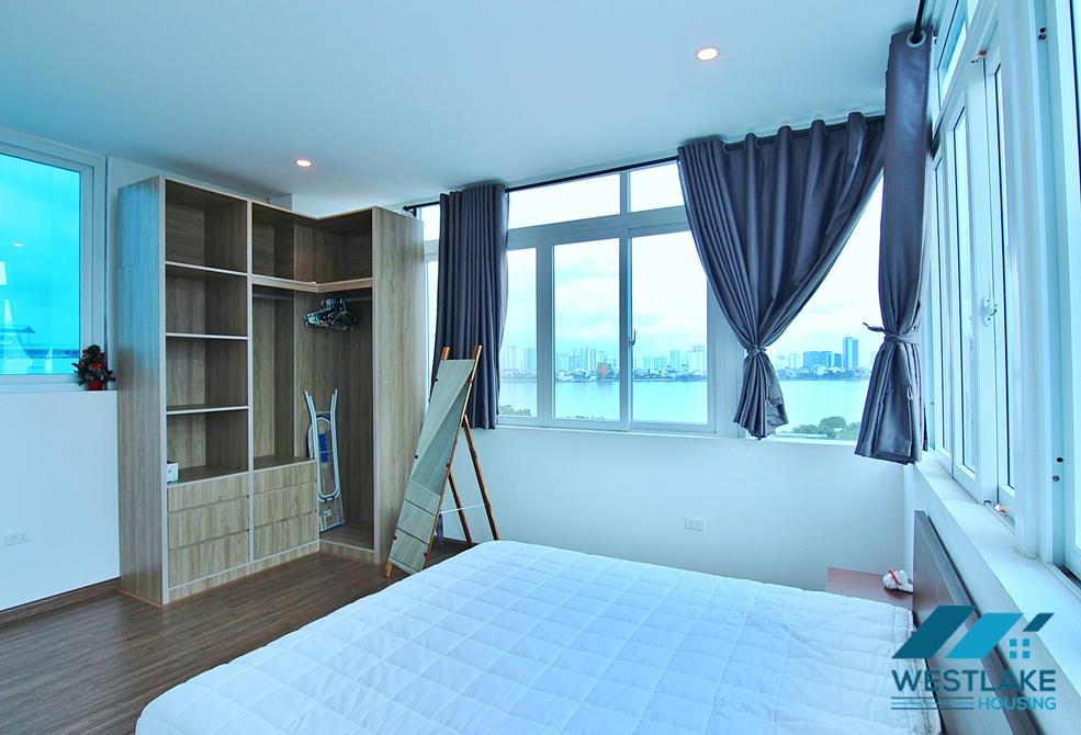 Beautiful top floor 1 bedroom apartment for rent in Tay Ho, Ha Noi