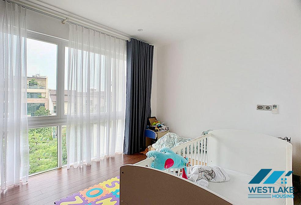 Cho thuê nhà 6 phòng ngủ tại khu Q Ciputra. Cho thuê nhà 6 phòng ngủ tại khu Q Ciputra.