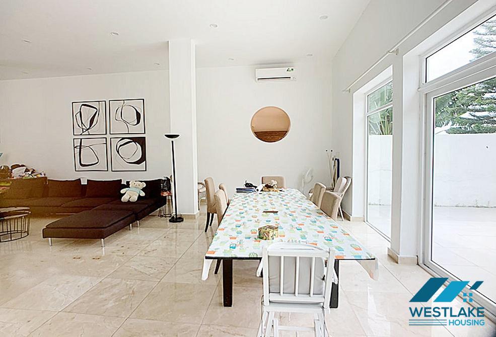 Cho thuê nhà 6 phòng ngủ tại khu Q Ciputra. Cho thuê nhà 6 phòng ngủ tại khu Q Ciputra.