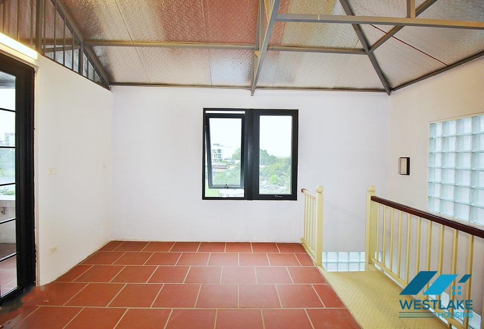 Beautiful design house for rent in Tay Ho, Ha Noi