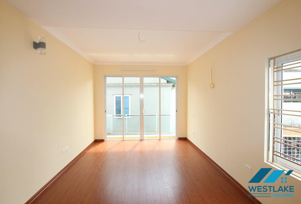A nice and clean 3 bedroom house for rent in Tay Ho, Ha Noi A nice and clean 3 bedroom house for rent in Tay Ho, Ha Noi