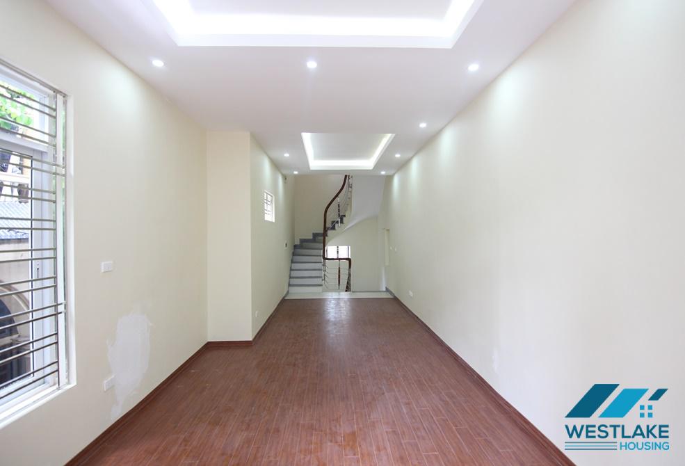 A nice and clean 3 bedroom house for rent in Tay Ho, Ha Noi A nice and clean 3 bedroom house for rent in Tay Ho, Ha Noi