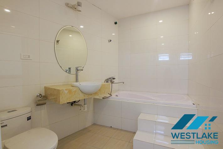 Cho Thuê Căn Hộ 3 Phòng Ngủ Mới Đẹp, Ban Công Thoáng Mát Tại Tây Hồ, Hà Nội Cho Thuê Căn Hộ 3 Phòng Ngủ Mới Đẹp, Ban Công Thoáng Mát Tại Tây Hồ, Hà Nội