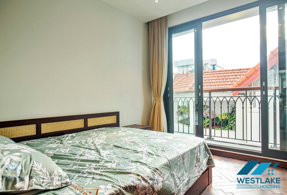 A beautiful 3 bedrooms serviced apartment with lake view for rent in Tay Ho, Ha Noi