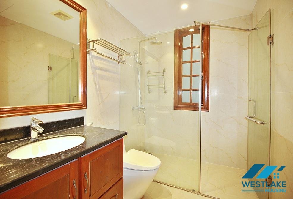 Cho Thuê Biệt Thự 5 Phòng Ngủ Sân Vườn Rộng, View Hồ Thoáng Mát Tại Tô Ngoc Vân, Tây Hồ, Hà Nội Cho Thuê Biệt Thự 5 Phòng Ngủ Sân Vườn Rộng, View Hồ Thoáng Mát Tại Tô Ngoc Vân, Tây Hồ, Hà Nội