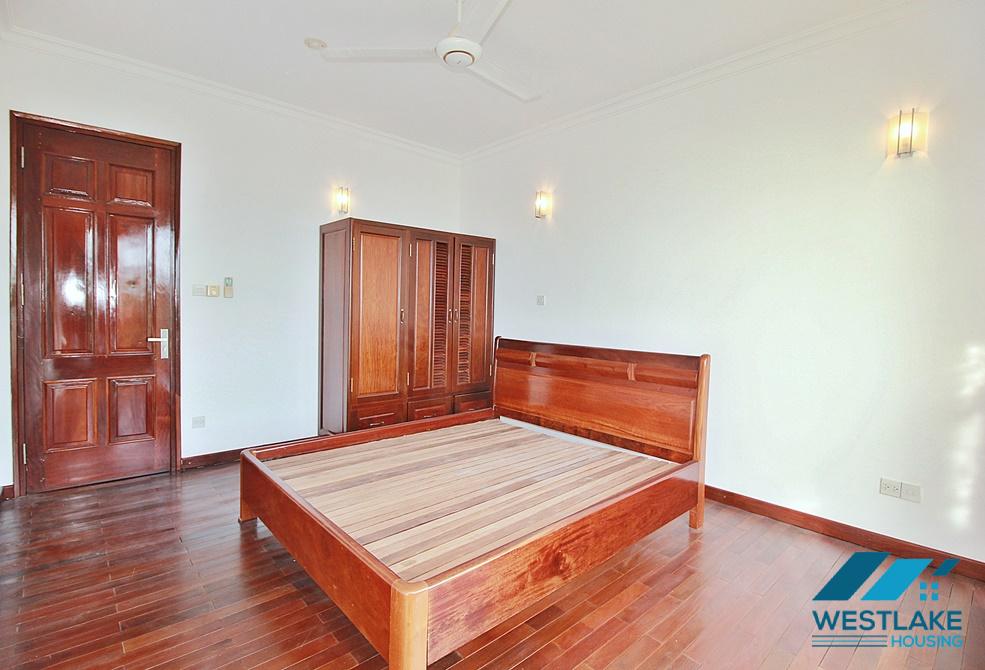 Cho Thuê Biệt Thự 5 Phòng Ngủ Sân Vườn Rộng, View Hồ Thoáng Mát Tại Tô Ngoc Vân, Tây Hồ, Hà Nội Cho Thuê Biệt Thự 5 Phòng Ngủ Sân Vườn Rộng, View Hồ Thoáng Mát Tại Tô Ngoc Vân, Tây Hồ, Hà Nội