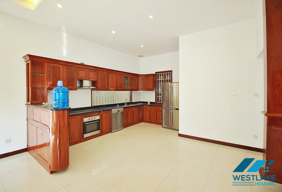 Cho Thuê Biệt Thự 5 Phòng Ngủ Sân Vườn Rộng, View Hồ Thoáng Mát Tại Tô Ngoc Vân, Tây Hồ, Hà Nội Cho Thuê Biệt Thự 5 Phòng Ngủ Sân Vườn Rộng, View Hồ Thoáng Mát Tại Tô Ngoc Vân, Tây Hồ, Hà Nội