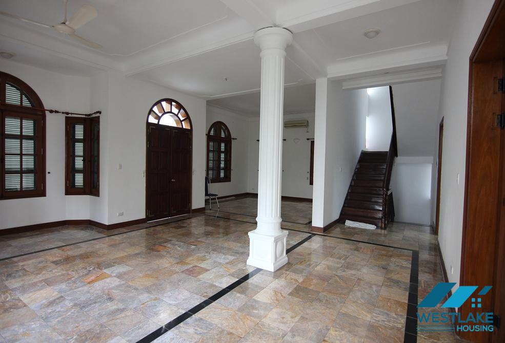 Beautiful mansion with lots of charms for rent in Tay Ho, Ha Noi