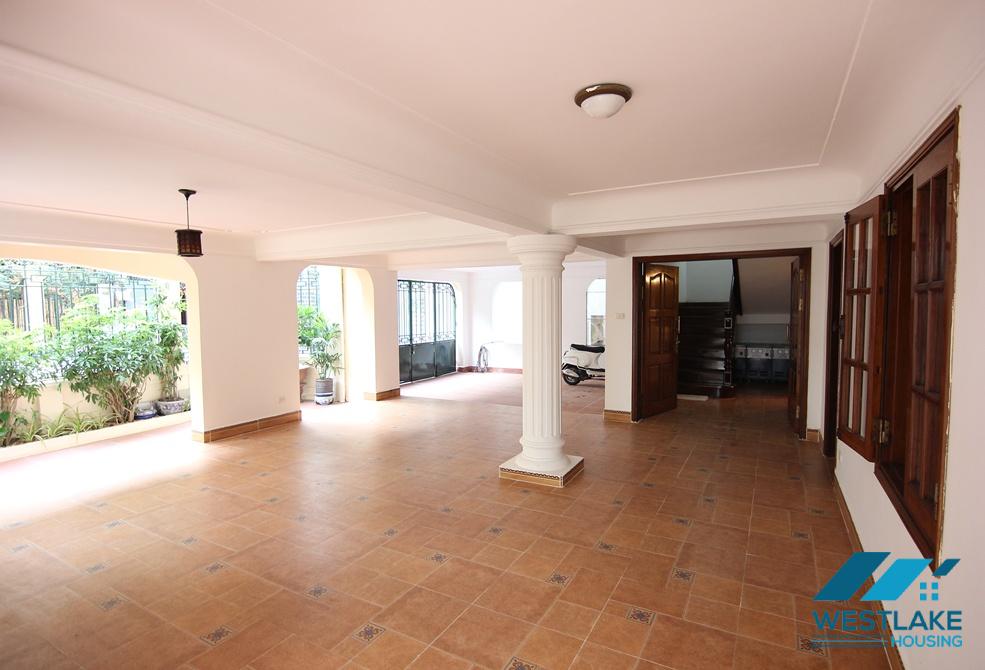 Beautiful mansion with lots of charms for rent in Tay Ho, Ha Noi