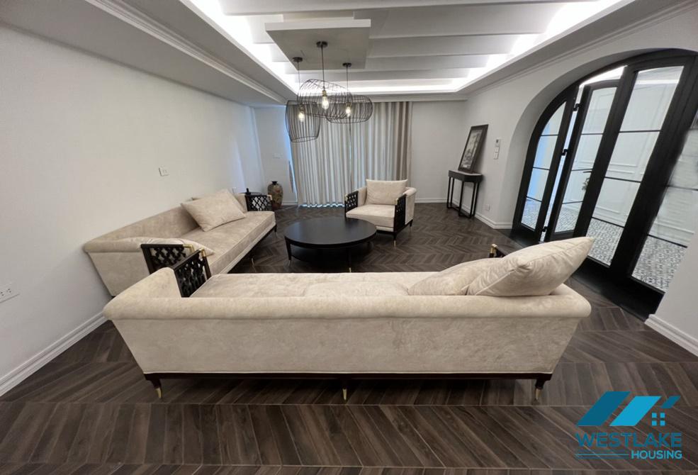 CHO THUÊ BIỆT THỰ CAO CẤP 550M² TẠI CIPUTRA – SÂN GOLF VIEW, THANG MÁY, 7 PHÒNG NGỦ CHO THUÊ BIỆT THỰ CAO CẤP 550M² TẠI CIPUTRA – SÂN GOLF VIEW, THANG MÁY, 7 PHÒNG NGỦ