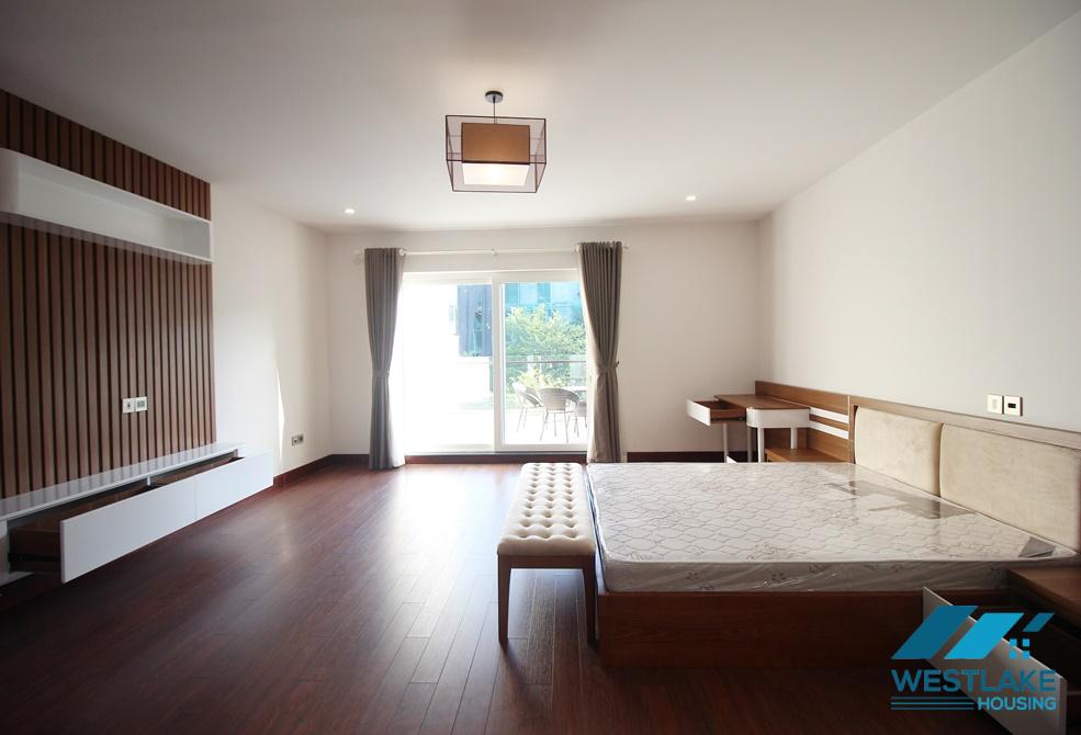 Cho thuê biệt thự Ciputra, sân sau rộng rãi, thiết kế hiện đại Cho thuê biệt thự Ciputra, sân sau rộng rãi, thiết kế hiện đại