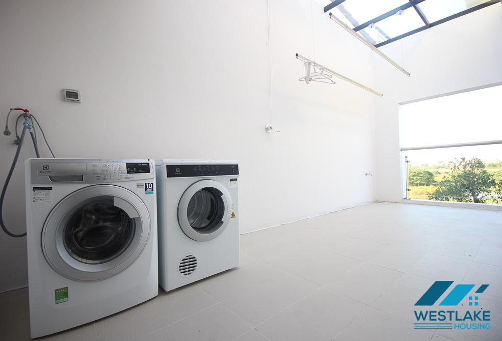 Cho thuê biệt thự Ciputra, sân sau rộng rãi, thiết kế hiện đại Cho thuê biệt thự Ciputra, sân sau rộng rãi, thiết kế hiện đại