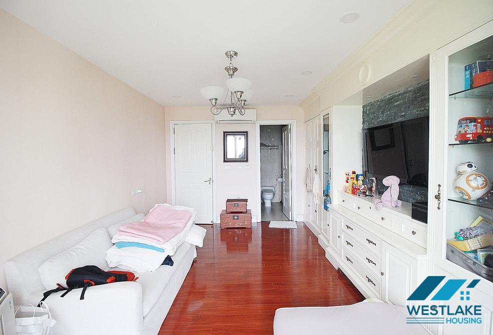 A reasonable priced apartment with 4 bedrooms for rent in Ciputra, Tay Ho, Ha Noi A reasonable priced apartment with 4 bedrooms for rent in Ciputra, Tay Ho, Ha Noi