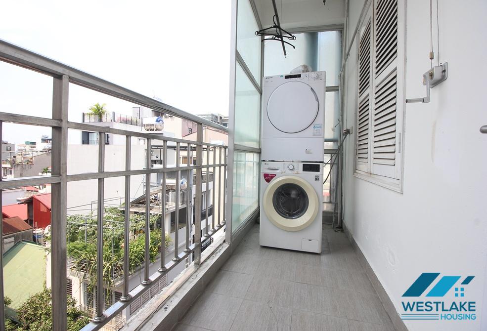 Wonderfull lake view 2 bedrooms apartment for rent on Quang An street, Tay Ho, Ha Noi Wonderfull lake view 2 bedrooms apartment for rent on Quang An street, Tay Ho, Ha Noi