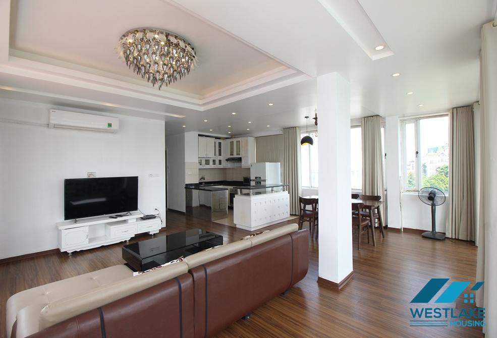 Wonderfull lake view 2 bedrooms apartment for rent on Quang An street, Tay Ho, Ha Noi Wonderfull lake view 2 bedrooms apartment for rent on Quang An street, Tay Ho, Ha Noi