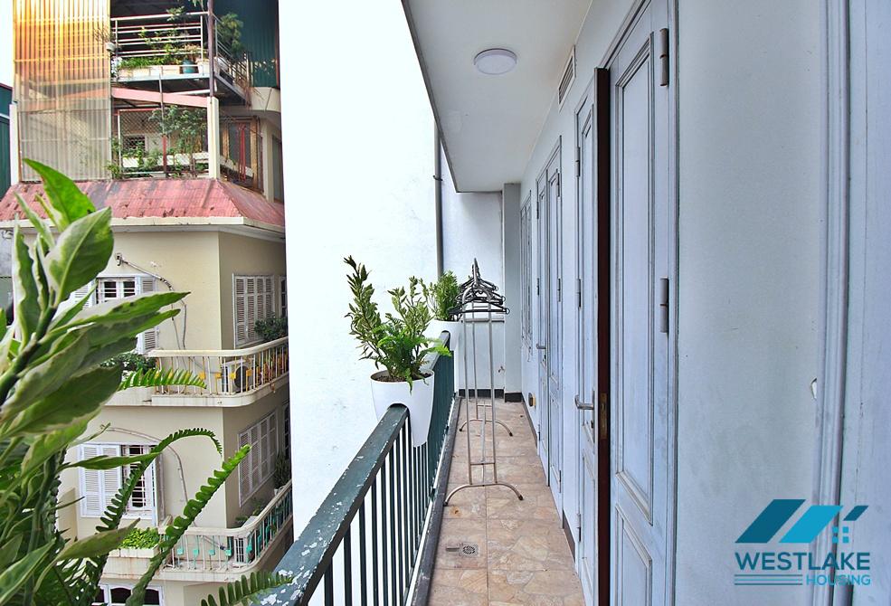 Beautiful 03 bedrooms apartment for rent in Quang An Street, Tay Ho, Ha Noi