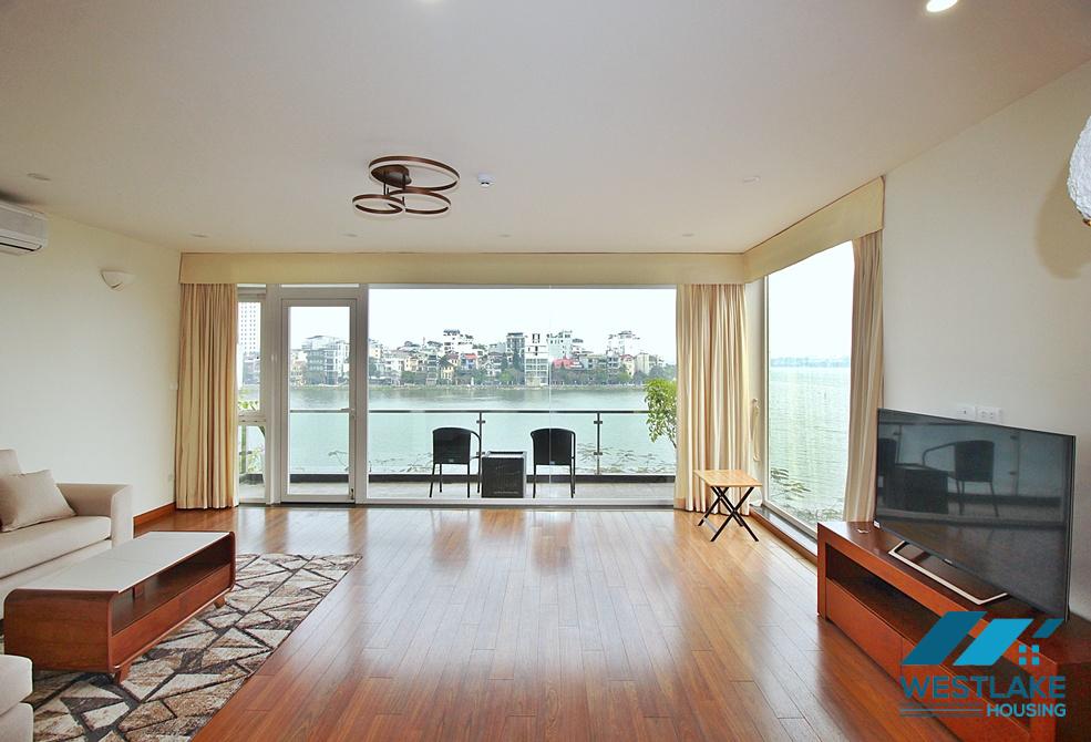 Beautiful 03 bedrooms apartment for rent in Quang An Street, Tay Ho, Ha Noi