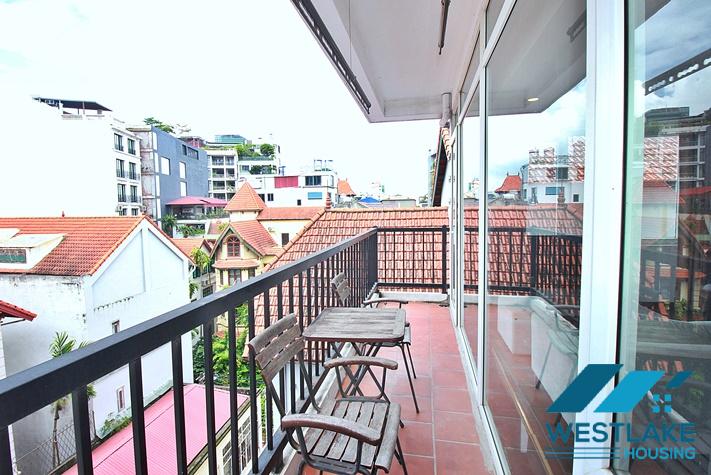 Cho Thuê Căn Hộ 1 Phòng Ngủ, Ban Công Thoáng Sáng Tại Tô Ngọc Vân Tây Hồ, Hà Nội. Cho Thuê Căn Hộ 1 Phòng Ngủ, Ban Công Thoáng Sáng Tại Tô Ngọc Vân Tây Hồ, Hà Nội.