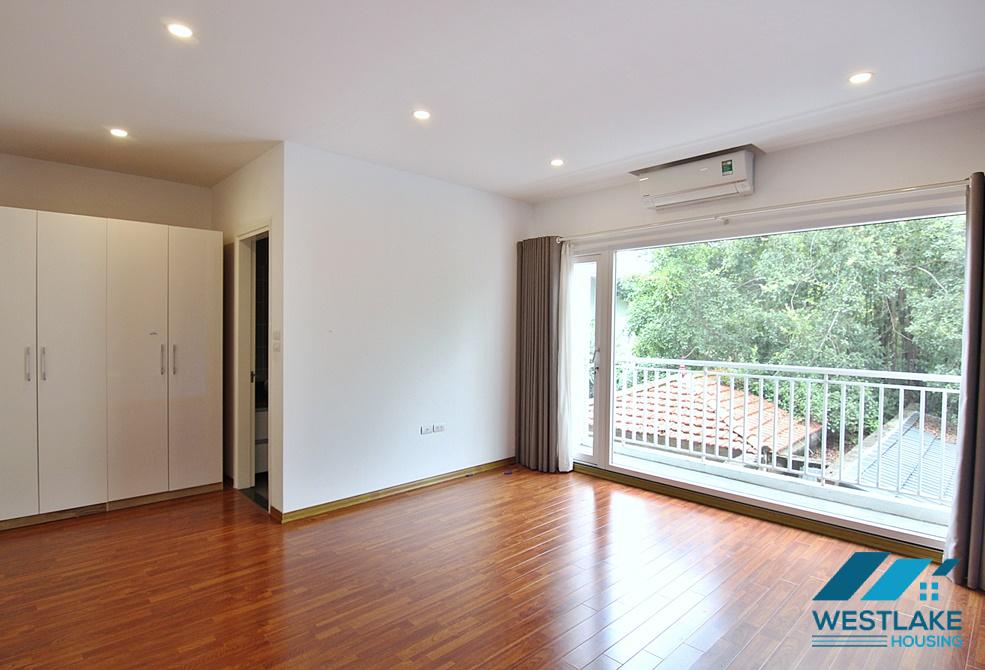 A modern villa with lot of natural light for rent in Tay Ho, Ha Noi A modern villa with lot of natural light for rent in Tay Ho, Ha Noi