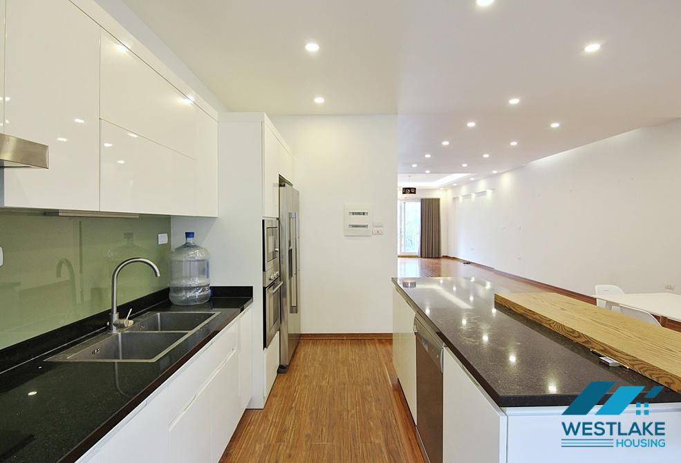 A modern villa with lot of natural light for rent in Tay Ho, Ha Noi A modern villa with lot of natural light for rent in Tay Ho, Ha Noi