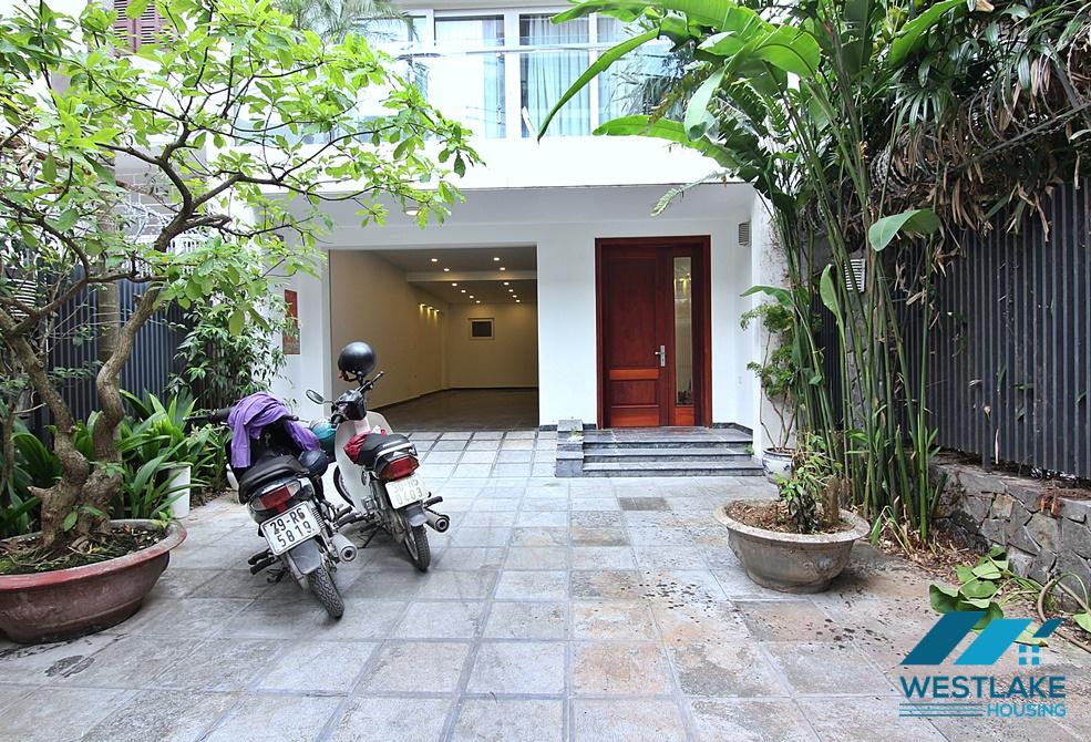 A modern villa with lot of natural light for rent in Tay Ho, Ha Noi A modern villa with lot of natural light for rent in Tay Ho, Ha Noi