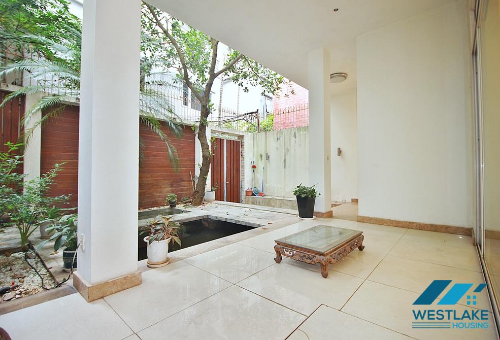 Modern and high quality house for rent in Tay Ho ward, Ha Noi