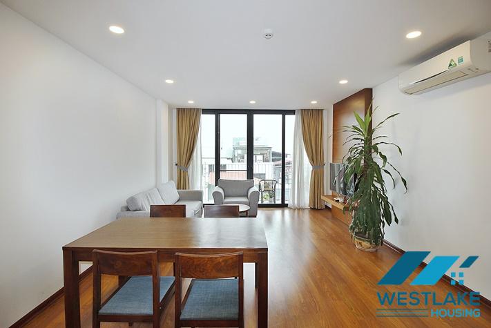Bright two bedroom apartment on high floor for rent in Xuan Dieu area, Tay Ho, Ha Noi