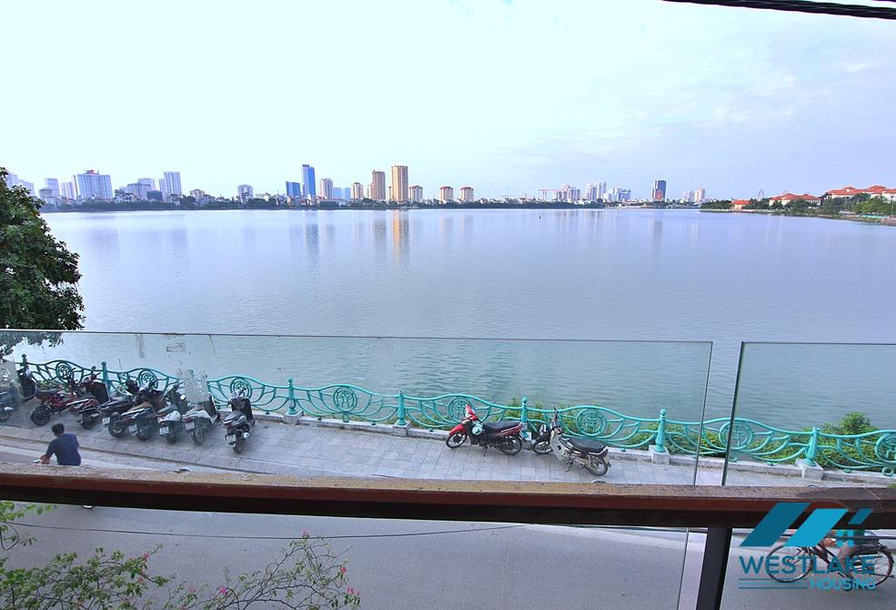 Beautiful apartment with Westlake view for rent in Tay Ho, Ha Noi Beautiful apartment with Westlake view for rent in Tay Ho, Ha Noi