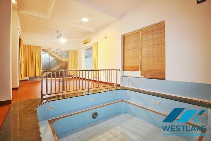 Cho Thuê Nhà 5 Phòng Ngủ Rông Thoáng Tại Đường Tô Ngọc Vân, Tây Hồ, Hà Nội.