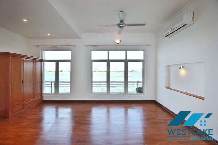 Cho Thuê Nhà 4 Phòng Ngủ Ven Hồ Phố Quảng Khánh Tây Hồ, Hà Nội Với View Hồ Tuyệt Đẹp.