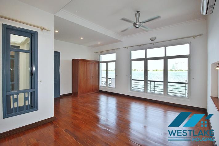 Cho Thuê Nhà 4 Phòng Ngủ Ven Hồ Phố Quảng Khánh Tây Hồ, Hà Nội Với View Hồ Tuyệt Đẹp.