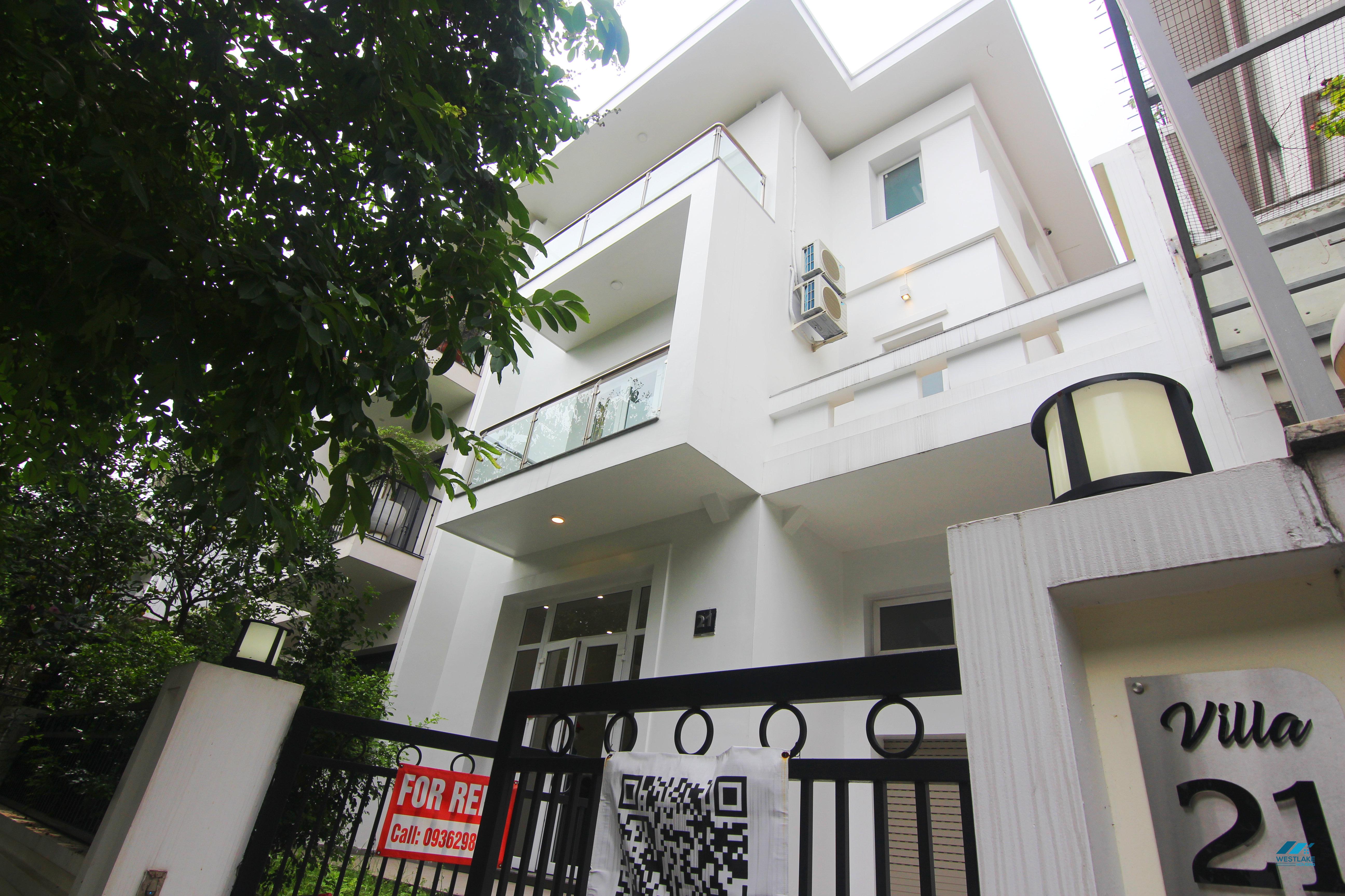 CHO THUÊ BIỆT THỰ 4 PHÒNG NGỦ MỚI – CIPUTRA, TÂY HỒ