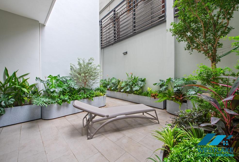 Modern and good quality 02 bedrooms apartment for rent in Tay Ho, Ha Noi