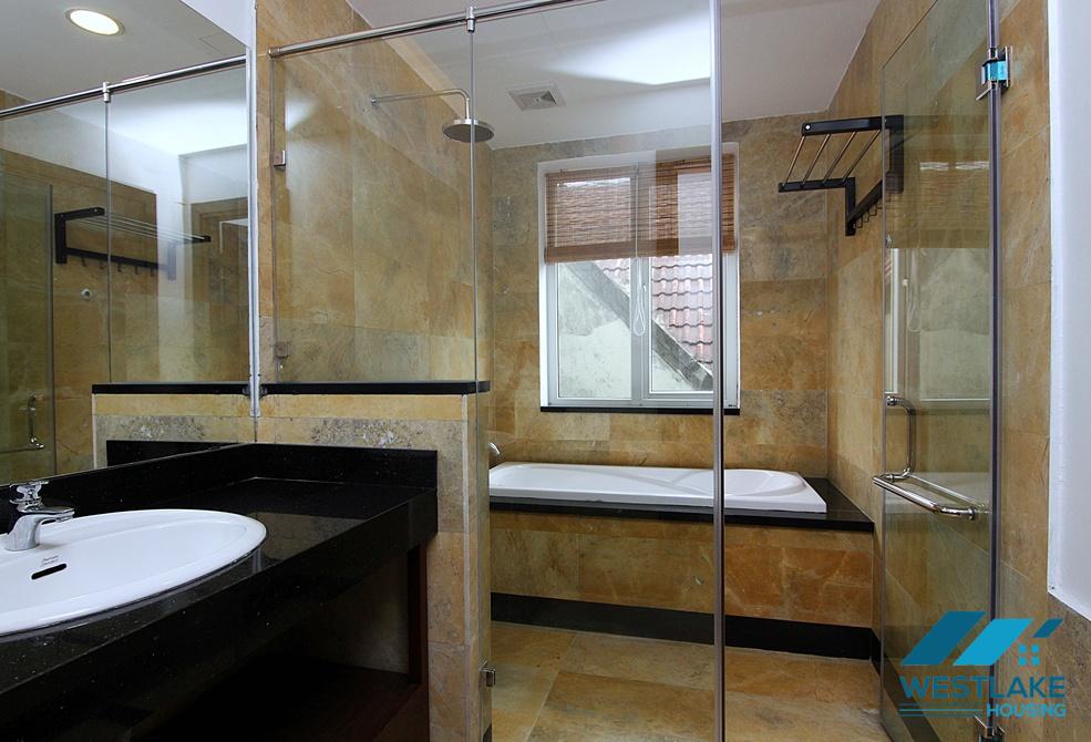 Spectacular 04 bedrooms apartment in Tay Ho, Ha Noi for rent.