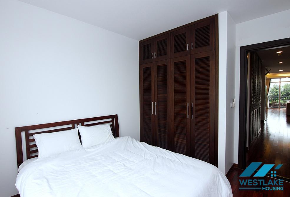 Spectacular 04 bedrooms apartment in Tay Ho, Ha Noi for rent.