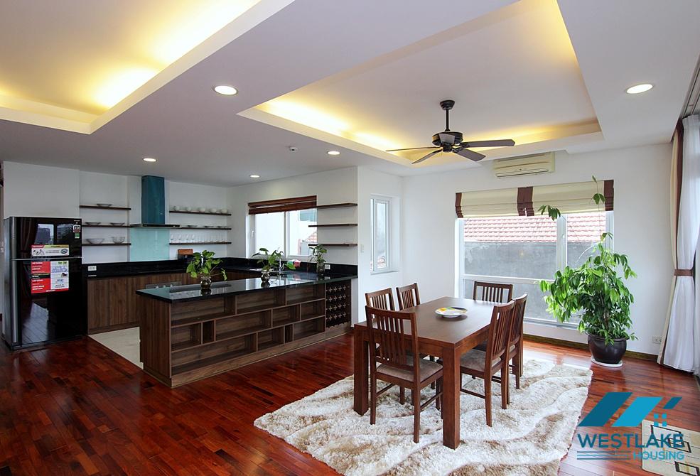 Spectacular 04 bedrooms apartment in Tay Ho, Ha Noi for rent.