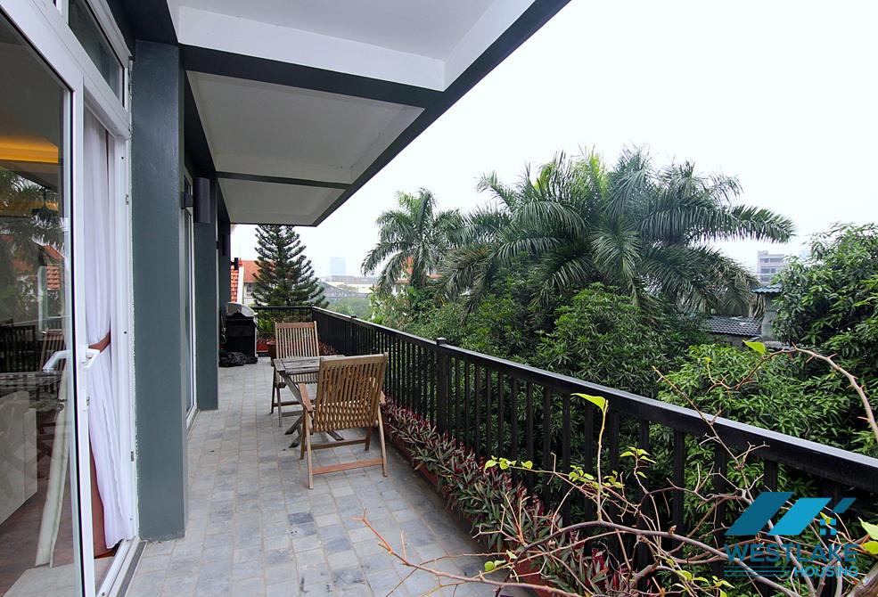 Spectacular 04 bedrooms apartment in Tay Ho, Ha Noi for rent.