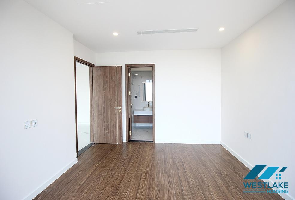 Unfurnished duplex apartment in Sunshine City for rent