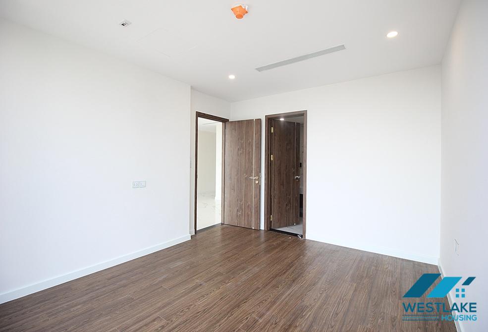 Unfurnished duplex apartment in Sunshine City for rent