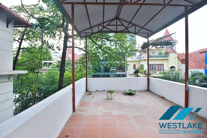 Cho Thuê Nhà 3 Phòng Ngủ Để Ở Hoặc Làm Quán Tại Đường Tô Ngọc Vân, Tây Hồ, Hà Nội. Cho Thuê Nhà 3 Phòng Ngủ Để Ở Hoặc Làm Quán Tại Đường Tô Ngọc Vân, Tây Hồ, Hà Nội.