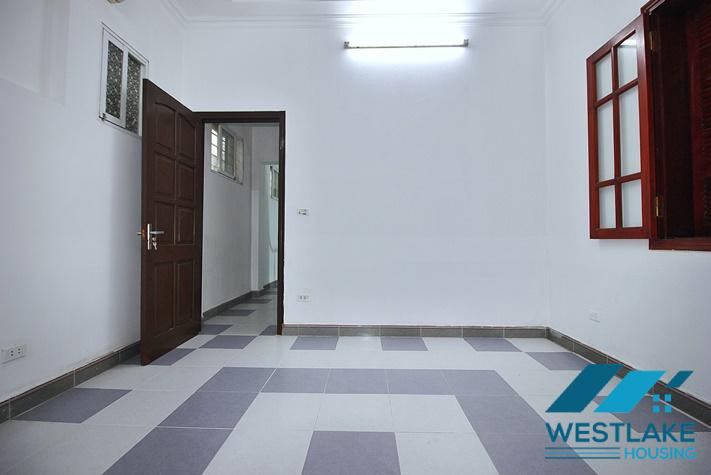 Cho Thuê Nhà 3 Phòng Ngủ Để Ở Hoặc Làm Quán Tại Đường Tô Ngọc Vân, Tây Hồ, Hà Nội. Cho Thuê Nhà 3 Phòng Ngủ Để Ở Hoặc Làm Quán Tại Đường Tô Ngọc Vân, Tây Hồ, Hà Nội.