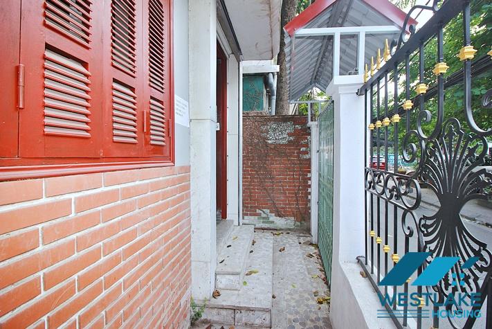 Cho Thuê Nhà 3 Phòng Ngủ Để Ở Hoặc Làm Quán Tại Đường Tô Ngọc Vân, Tây Hồ, Hà Nội. Cho Thuê Nhà 3 Phòng Ngủ Để Ở Hoặc Làm Quán Tại Đường Tô Ngọc Vân, Tây Hồ, Hà Nội.