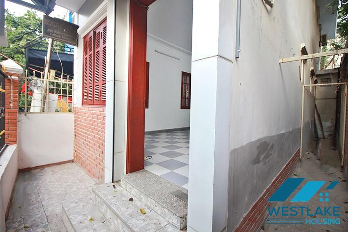 Cho Thuê Nhà 3 Phòng Ngủ Để Ở Hoặc Làm Quán Tại Đường Tô Ngọc Vân, Tây Hồ, Hà Nội. Cho Thuê Nhà 3 Phòng Ngủ Để Ở Hoặc Làm Quán Tại Đường Tô Ngọc Vân, Tây Hồ, Hà Nội.