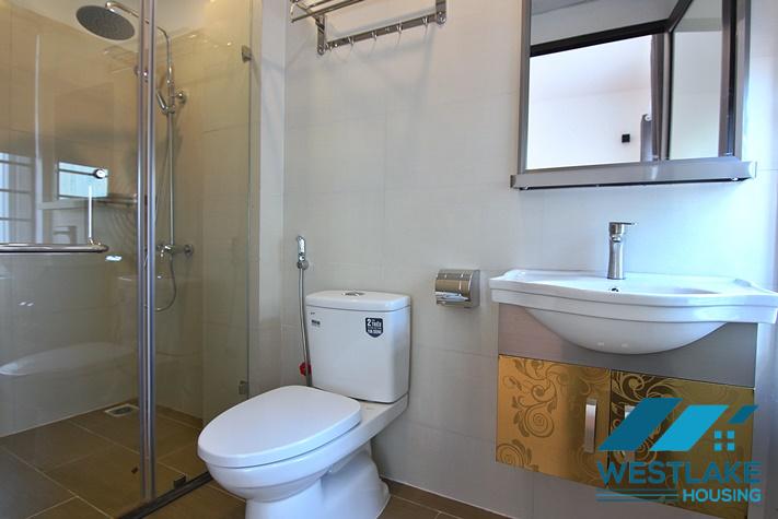 Cho Thuê Nhà 8 Phòng Ngủ Rộng Thoáng Sáng Tại Âu Cơ, Tây Hồ, Hà Nội.