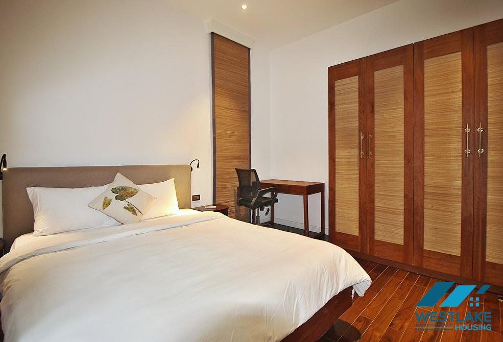 A marvellous 4 bedroom apartment for rent on Dang Thai Mai street, Tay Ho District