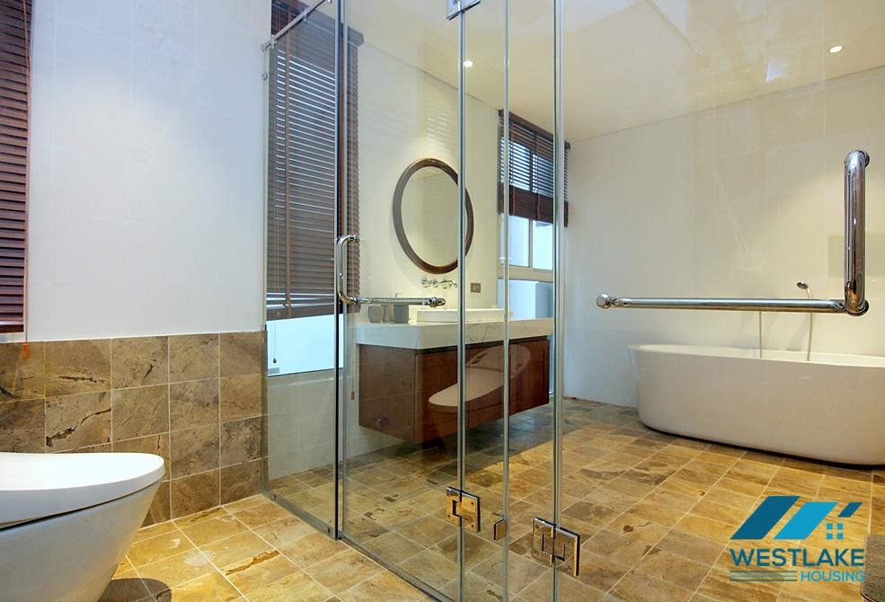 Luxurious 4 beds aparment for rent in Xom Chua, Dang Thai Mai area, Tay Ho