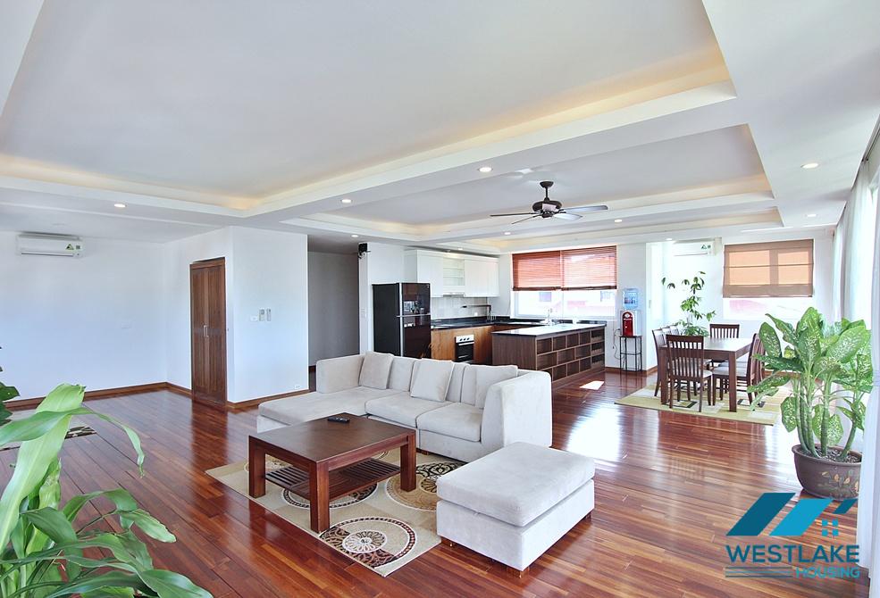 Spacious 04 bedroom apartment on high floor for rent in Tay Ho, Ha Noi