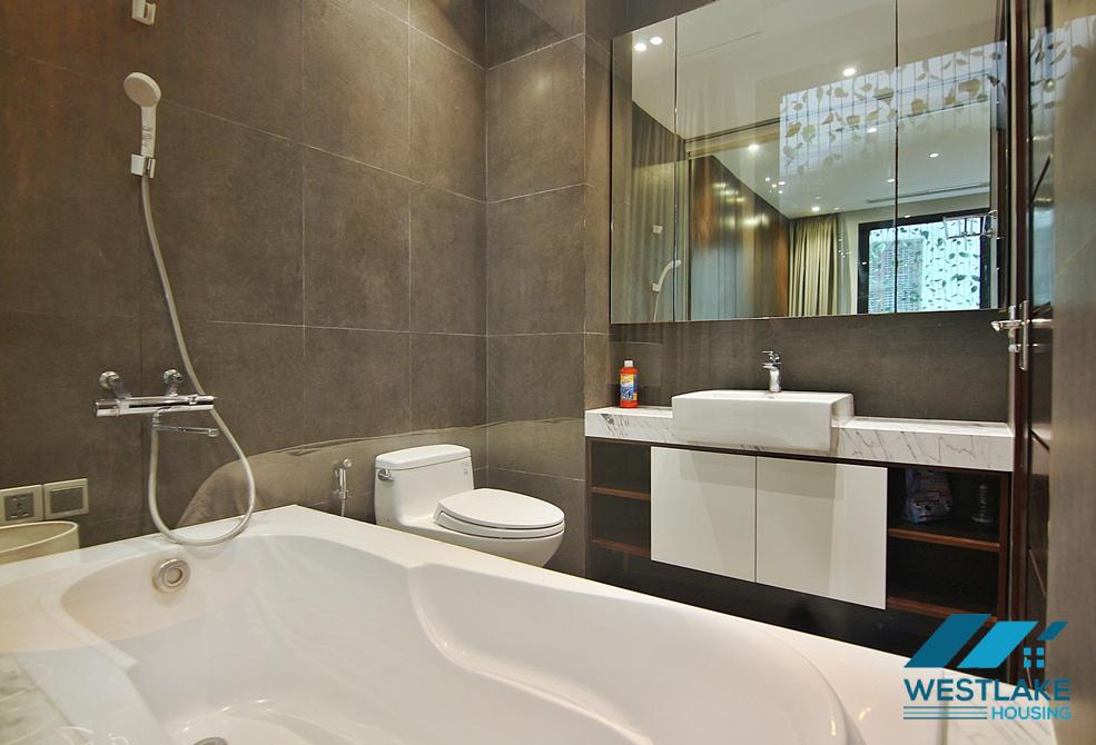 Cho Thuê Căn Hộ 02 Phòng Ngủ Rộng Đẹp Gần Hồ Tây Tại Phố Từ Hoa Tây Hồ, Hà Nội.