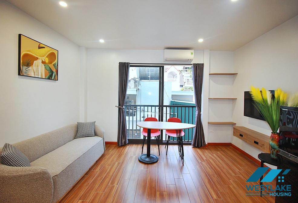 Cho Thuê Căn Hộ Một Phòng Ngủ Mới, Sáng Thoáng Tại Phố Đặng Thái Mai Tây Hồ, Hà Nội.