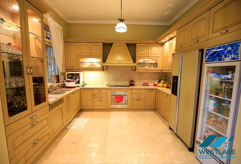 CHO THUÊ BIỆT THỰ 4 PHÒNG NGỦ SANG TRỌNG – KHU C CIPUTRA